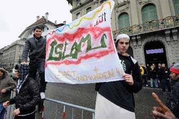 Προσφυγή στο Στρασβούργο για την απαγόρευση των μιναρέδων στην Ελβετία