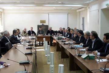 Φόρο σε επιχειρήσεις και υψηλά εισοδήματα για το Ασφαλιστικό προτείνει η ΓΣΕΕ