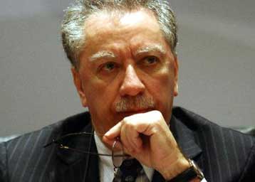 Αμεσες παρεμβάσεις για τη μείωση των κρατικών δαπανών ζητεί η αγορά