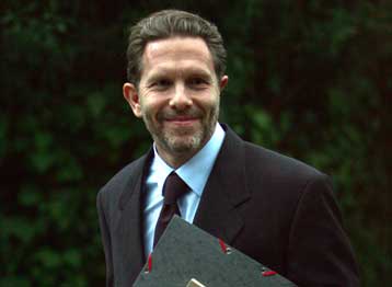 Για «τσουνάμι υποθέσεων» έκανε λόγο ο Π.Γερουλάνος παρουσιάζοντας τα μέλη του ΚΑΣ