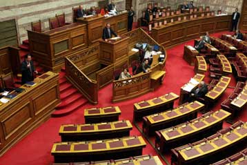 Οξύνεται η αντιπαράθεση στη Βουλή για τον προϋπολογισμό του 2010