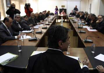 Συνεδριάζει η Επιτροπή για το Ασφαλιστικό εν μέσω προτάσεων για φόρο υπέρ των Ταμείων