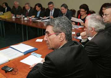 Ανοικτό ενδεχόμενο για την επιβολή φόρου υπέρ των ασφαλιστικών ταμείων