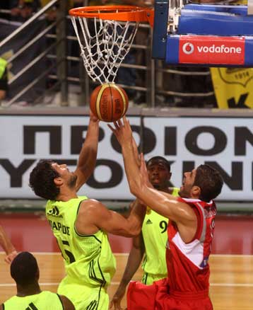 Ο Αρης ψάχνει το «βήμα πρόκρισης» κόντρα στον Ολυμπιακό