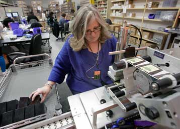 Βραδύτερη τελικά η αμερικανική ανάπτυξη το τρίτο τρίμηνο, αναθεωρούμενη στο 2,2%