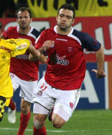 Ο Πανιώνιος θα φορτσάρει για νέα συμβόλαια με Νικολάου, Γουνδουλάκη και Τζαβέλλα