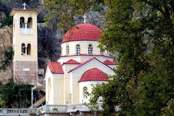 Χριστουγεννιάτικα μηνύματα από τους προκαθήμενους της Ορθοδοξίας