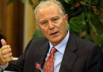 Η μεγαλύτερη πρόκληση είναι η αντιστροφή του αρνητικού κλίματος, λέει η ΤτΕ