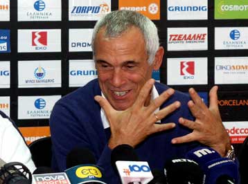 Ο Κούπερ παρέδωσε την έκθεσή του στη διοίκηση και ζητάει τέσσερις μεταγραφές