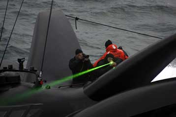 Ναυμαχία υψηλής τεχνολογίας ανάμεσα σε φαλαινοθήρες και ακτιβιστές