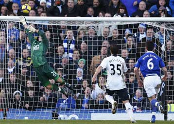 Ο Χαρτ… έσπασε την καρδιά της Τσέλσι, ευκαιρία για Γιουνάιτεντ