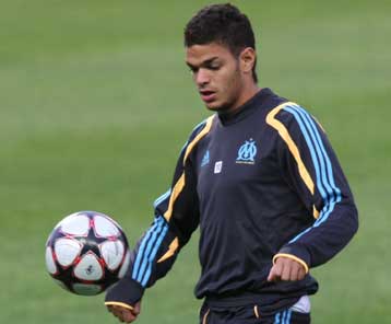 Μπλάκμπερν για Μπεν Αρφά, διάψευση για Ντέιβιντ