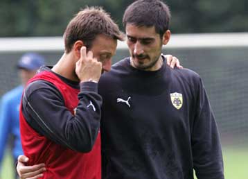 Στην προπόνηση της ΑΕΚ τη Δευτέρα πήρε μέρος και ο Λυμπερόπουλος