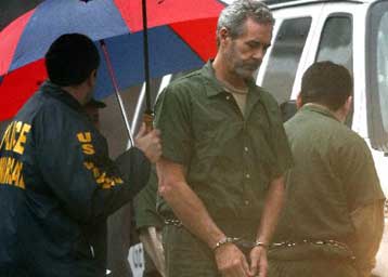 Από το 2001 κατηγορείται ότι «χρηματοδοτούσε» βουλευτές ο Αλεν Στάνφορντ