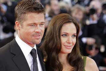 Με 100.000 δολάρια ενίσχυσε τα αμερικανικά χωριά SOS το ζεύγος Πιτ-Τζολί