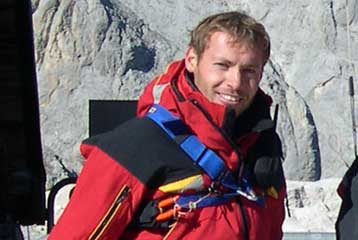 Επτά σκιέρ και διασώστες νεκροί από χιονοστιβάδες στην Ιταλία