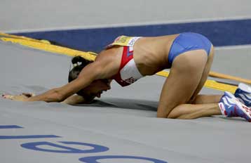 Η Ισινμπάγιεβα έχασε την πρωτιά στη Ρωσία από την Κανίσκινα