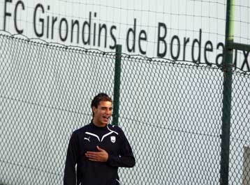 Ο Τσαμάκ υπόσχεται ότι θα κάνει «τα πάντα για να αποκλείσει η Μπορντό τον Ολυμπιακό»