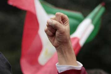 «Μασκαράτα» χαρακτηρίζει τις αντικυβερνητικές διαδηλώσεις ο Αχμαντινετζάντ