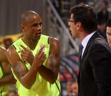 Πρωτοχρονιάτικο διαζύγιο του Αρη με τον Χουάν Ντίξον