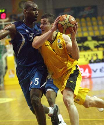 Ζήτησε να φύγει από την ΑΕΚ ο Ντόνι Μακ Γκραθ