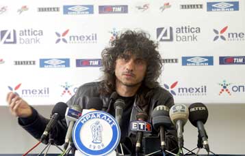 «Θέλουμε Κλέιτον και Αμπουμπακάρι» παραδέχθηκε ο Κωφίδης