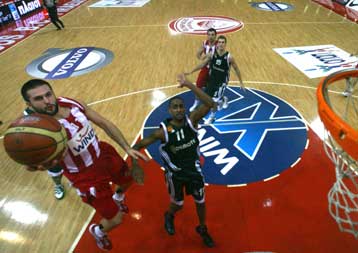 Ικανοποιημένος ο Κλέιζα στον Ολυμπιακό θέλει να… δικαιώσει διοίκηση και οπαδούς