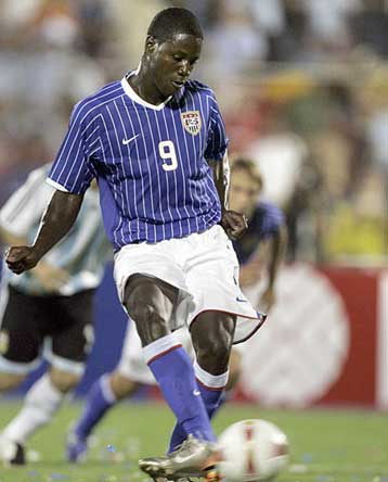 Ο Αρης φουλάρει για Τζόνσον, αλλά ψάχνει και για αριστερό εξτρέμ