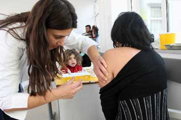 Στους 51 οι νεκροί από τη νέα γρίπη – Κλειστά 128 σχολεία στην Αττική