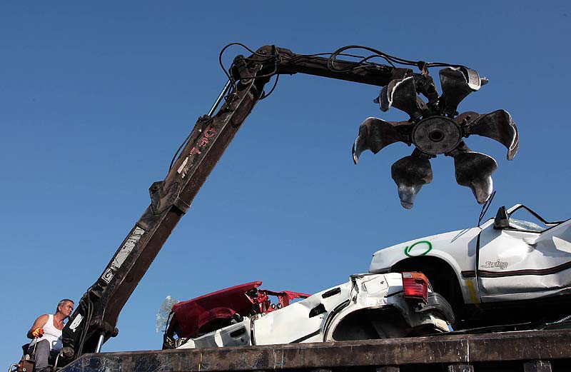 Ξεκινά η διαδικασία για την είσπραξη της επιδότησης από τις αποσύρσεις ΙΧ