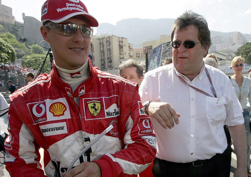 Ο Michael Schumacher υπέγραψε στη Mercedes GP