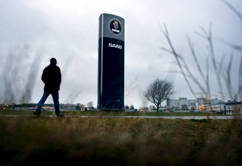 Επ΄αόριστον παρατείνεται η προθεσμία υποβολής προσφορών για την Saab