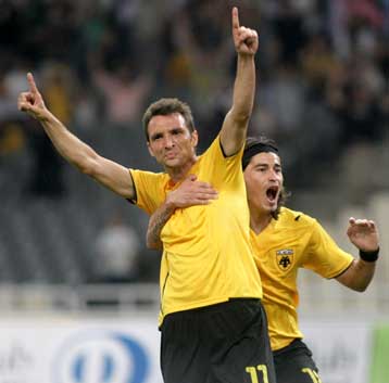 Ρασίνγκ Κλουμπ καλεί Μπλάνκο, Μαντούκα προς ανανέωση