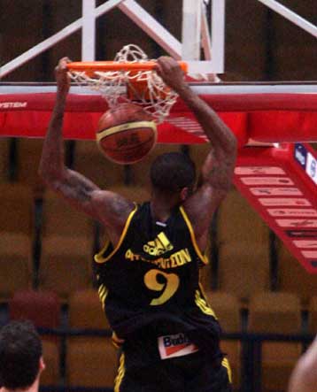 Ο Αρης πήγε να κάνει τα εύκολα δύσκολα στη Λάρισα, αλλά είχε… Ρίτσαρντσον