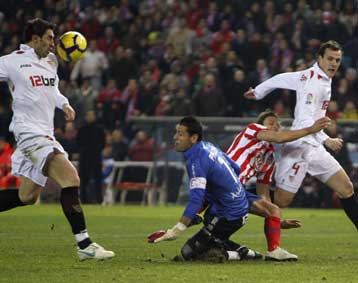 Ποδαρικό με το αριστερό για Μπαρτσελόνα και Σεβίλη, πολύτιμη νίκη της Ατλέτικο