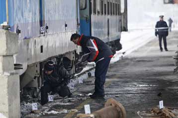 Νεκρός ένας μηχανοδηγός από σύγκρουση τρένων στην Τουρκία