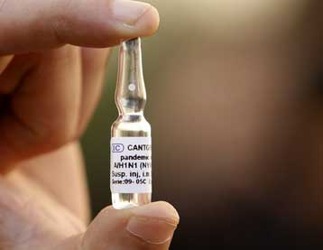 Η Γαλλία πουλά τα αδιάθετα εμβόλια για τη νέα γρίπη