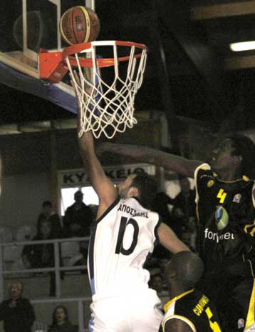 Τα Τρίκαλα παρά τις απουσίες νίκησαν τον Ηλυσιακό με 70-67