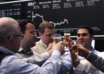 Οριακή πτώση και υποτονικές συναλλαγές στην πρώτη συνεδρίαση του ΧΑ για το 2010