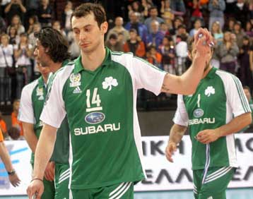 Ποδαρικό με γρίπη Η1Ν1 στον Παναθηναϊκό και θύμα τον Πανταλέοντα