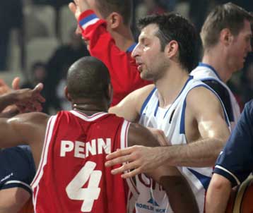 Αμφίβολος ο Παπαλουκάς εν όψει Εφές Πίλσεν, ετοιμάζεται για ντεμπούτο ο Πεν