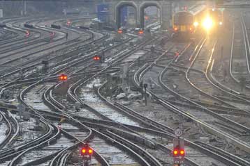 Προβλήματα στις συγκοινωνίες στη Βρετανία λόγω χιονόπτωσης