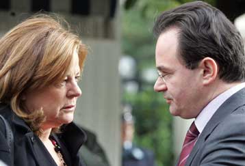 Σε τρία χρόνια περιορίζεται ο ορίζοντας μείωσης του ελλείμματος