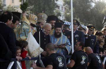 Με επίκεντρο το λιμάνι του Πειραιά ο εορτασμός των Θεοφανίων