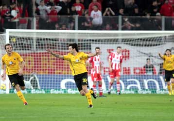 Ο «υδραυλικός» της ΑΕΚ άλλαξε τα… φώτα στο Καραϊσκάκη και έστειλε τον ΠΑΟ στο +5