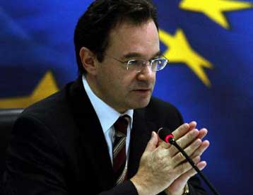 Περικοπές 7% στους μισθούς ζητεί η ΕΕ για τη μείωση του ελλείμματος