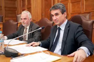 Επιτάχυνση των διαδικασιών στο Ασφαλιστικό ζητούν οι κοινοτικοί