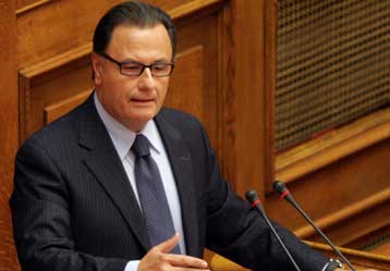 Πολιτική αντιπαράθεση με αφορμή την τροπολογία για το φόρο στις γονικές παροχές