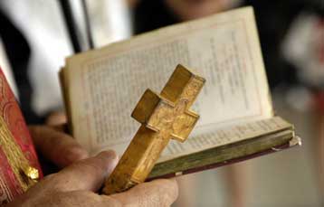 Προσφυγή γονέων για την αφαίρεση θρησκευτικών συμβόλων από σχολεία