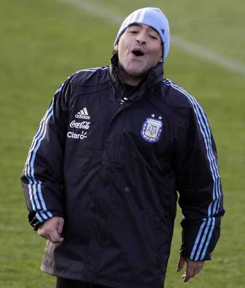 Ο Μαραντόνα έτοιμος να βγάλει στον αέρα τον δικό του τηλεοπτικό σταθμό